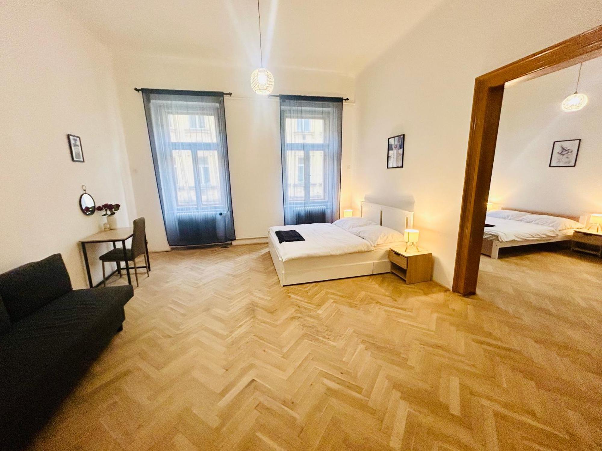 Retro Style In Centrum Andel Apartment