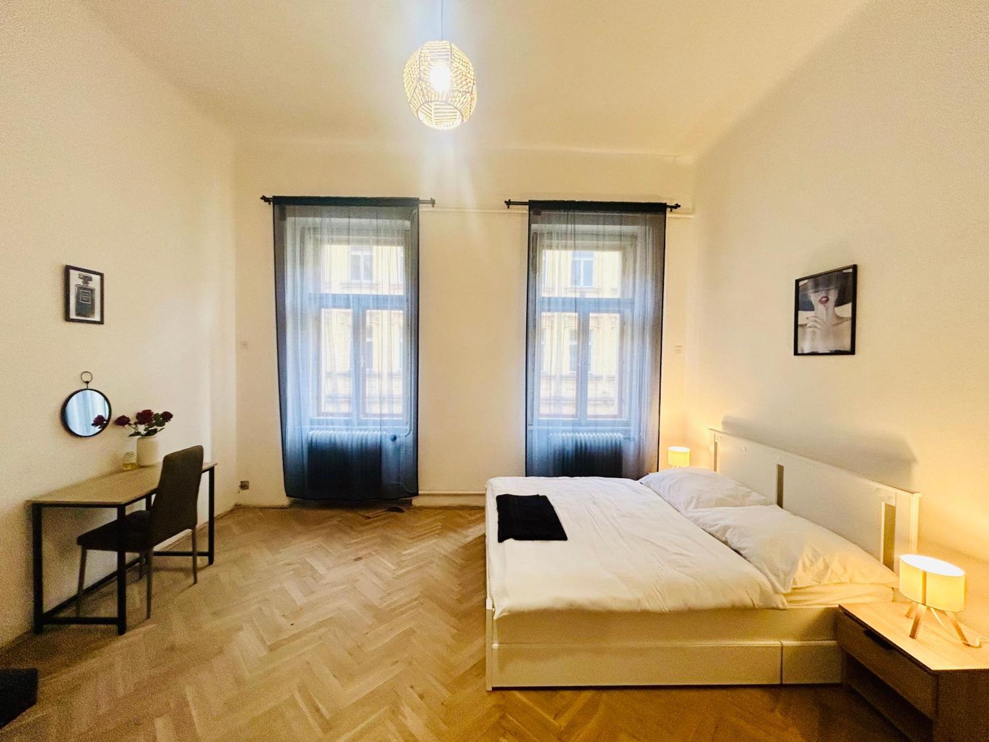 Retro Style In Centrum Andel Apartment *