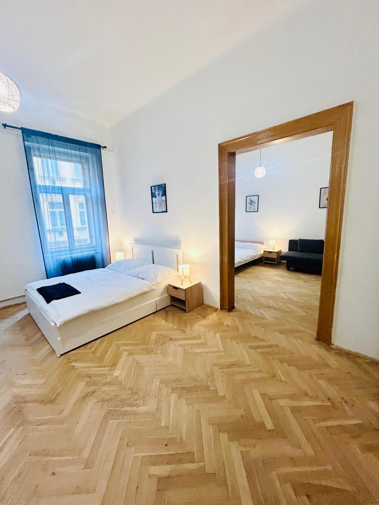 Apartment Retro Style In Centrum Andel